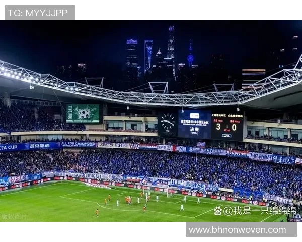 上海足球队状态变革引发热议球迷期待新篇章与未来发展