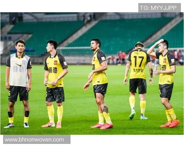 西安足球队在全国耐力排行榜中荣登第七名展现出色竞技状态