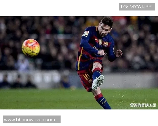 足球明星的魅力瞬间展现他们在赛场上的风采与迷人魅力的精彩图片合集